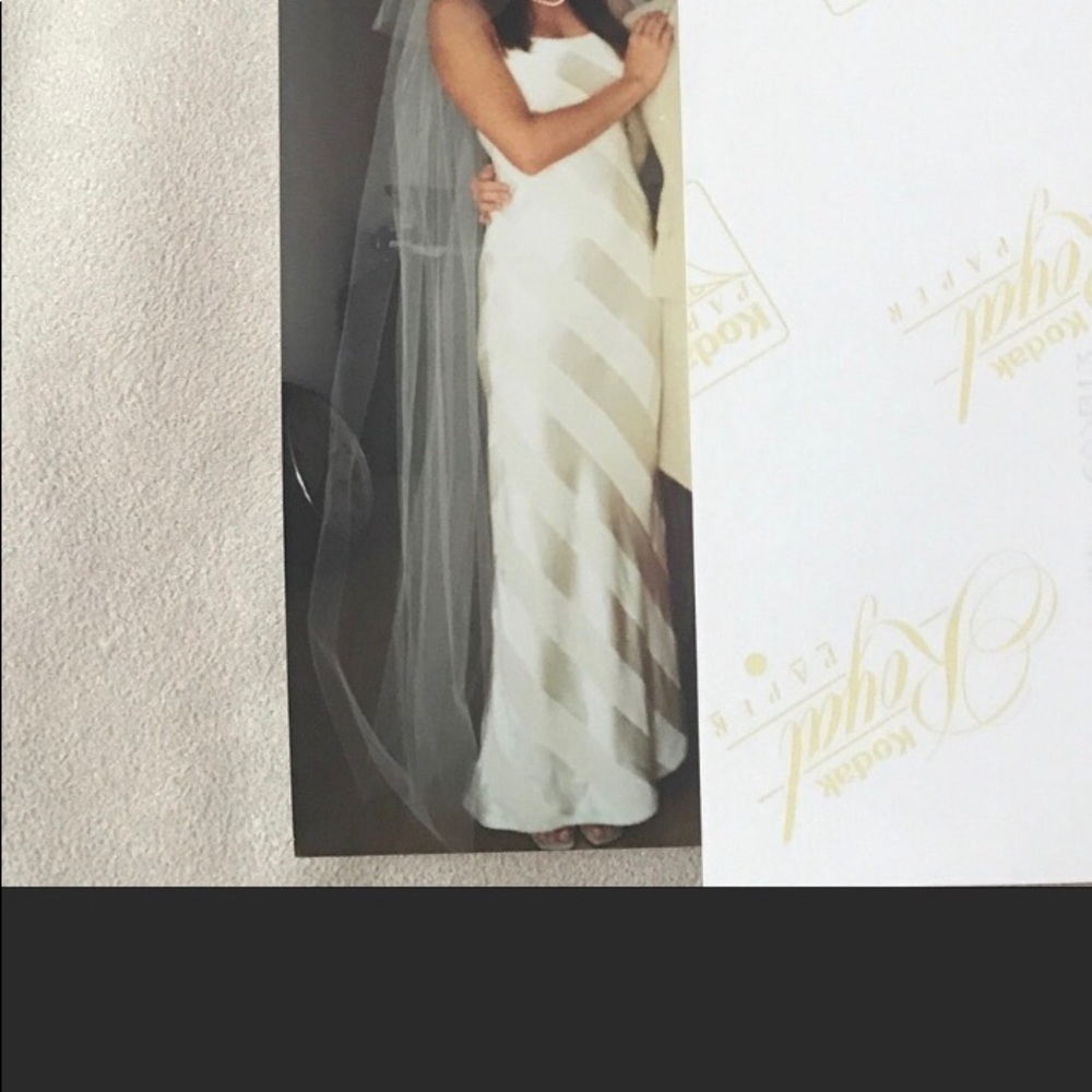💋Gorgeous Carol Hannah silk wedding gown - Picture 2 of 6
